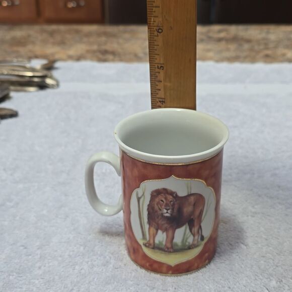 Vintage Email de Limoges 1855 Lion Mug by I. Godinger – Hand-Painted Porcelain - Picture 10 of 12